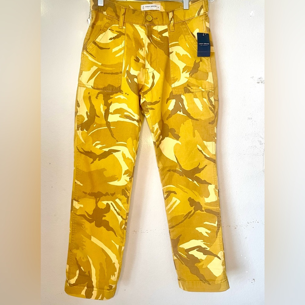 LUCKY BRAND 🍀 Yellow Camo Cargo Pants